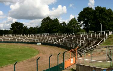 Sportforum Hohensch&ouml;nhausen - Stehr&auml;nge in der Kurve