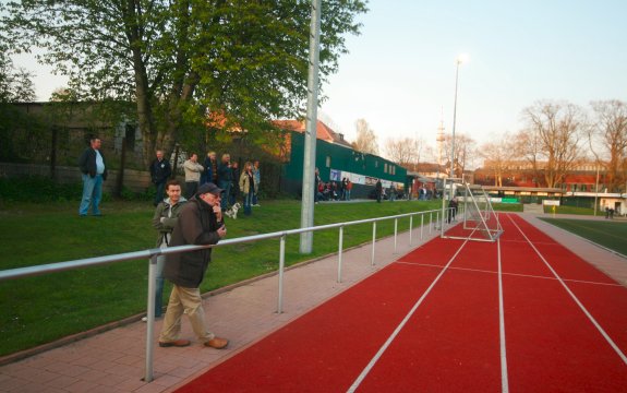 Sportplatz Kr&uuml;mmede