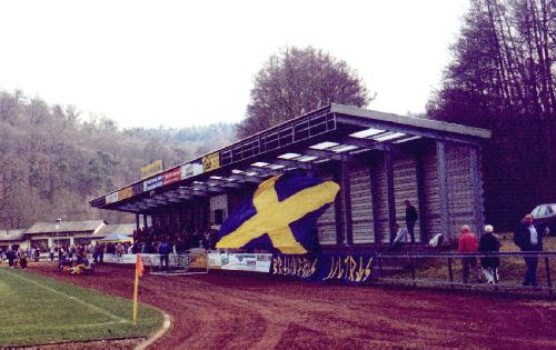 Stadion Schlo&szlig;blick - Intro mit Andreaskreuz