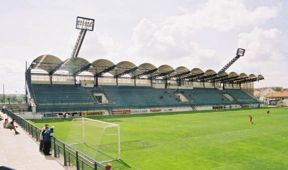 Sportovny Are&aacute;l Drnovice - Gegentrib&uuml;ne