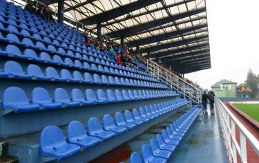Mestsk&yacute; futbalov&yacute; tadi&oacute;n - Blick &uuml;ber die Haupttrib&uuml;ne