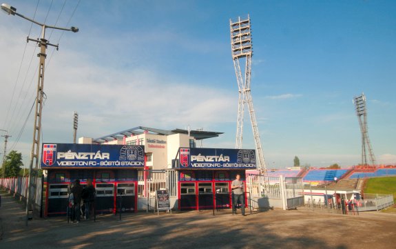 S&oacute;st&oacute;i Stadion