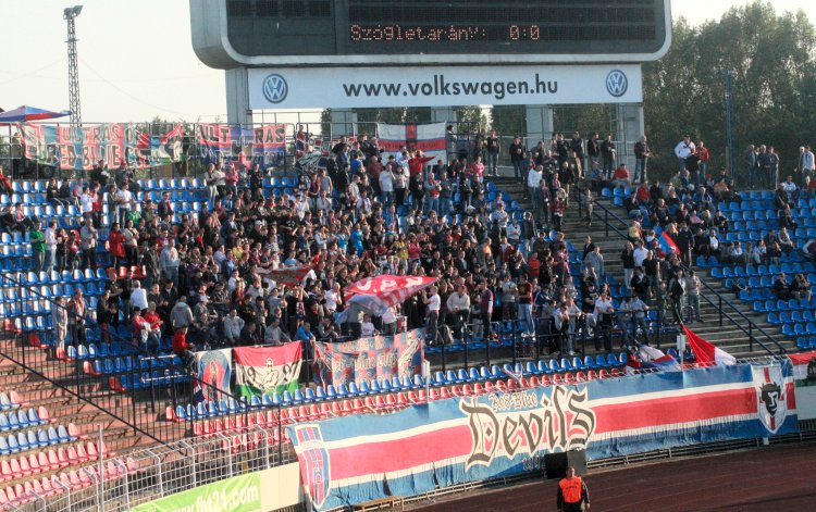 S&oacute;st&oacute;i Stadion