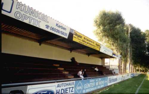 G&uuml;nter-Reutzel-Stadion - Nahaufnahme Trib&uuml;ne