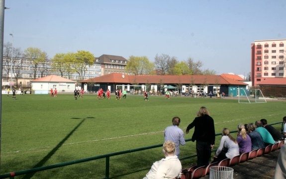 Sportplatz Wendenschlo&szlig;str. 182