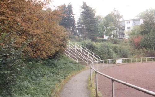 Stadion Oststra&szlig;e - Die Treppe zum Platz
