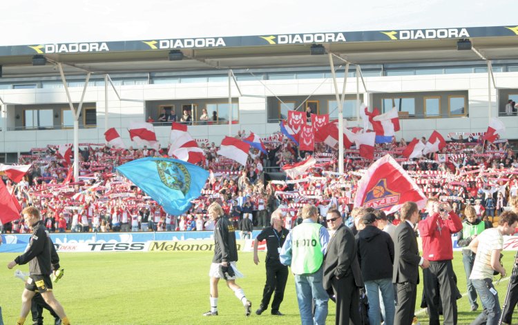 &Aring;r&aring;sen Stadion