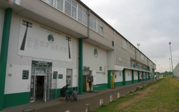 Lohm&uuml;hle - Neue Haupttrib&uuml;ne R&uuml;ckansicht