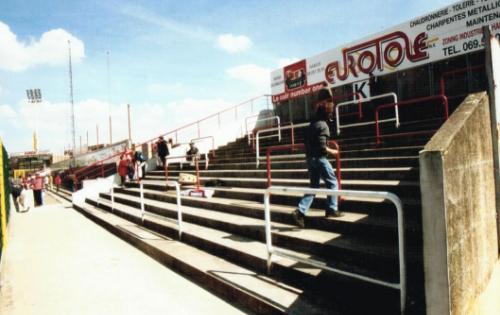 Stade Tondreau - Blick &uuml;ber die Gegenseite