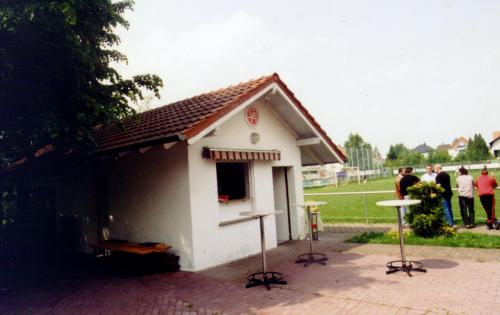 Rothe-Kampfbahn - W&uuml;rstchenbude