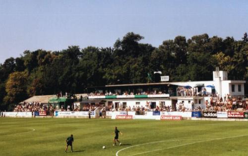 tadi&oacute;n FC Petralka - alte L�ngsseite