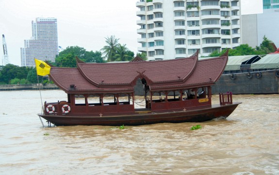 Boot auf dem Chao Phraya