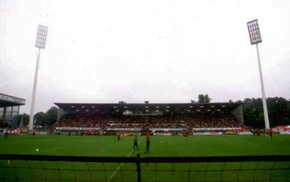 Georg-Melches-Stadion - Haupttrib&uuml;ne (Archivbild)