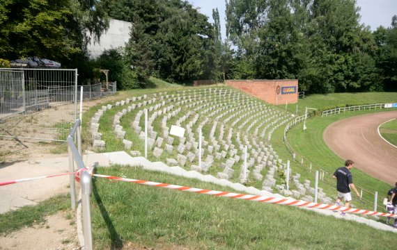 Kurt-B&uuml;rger-Stadion
